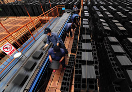 誰(shuí)的理論更具“中國(guó)經(jīng)驗(yàn)”?