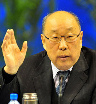 萬?。?ldquo;小豬吃大豬操盤者&rdquo;