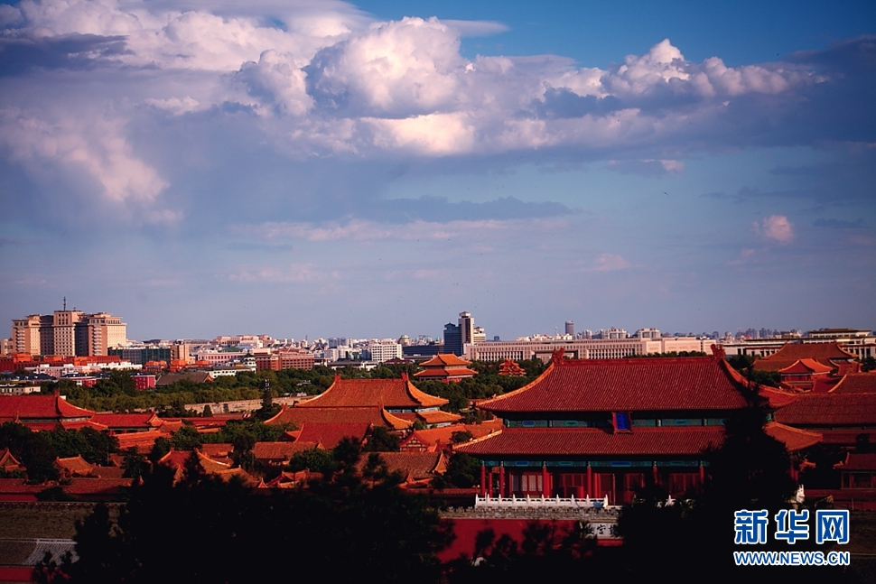 光影瞬間——紫氣東來