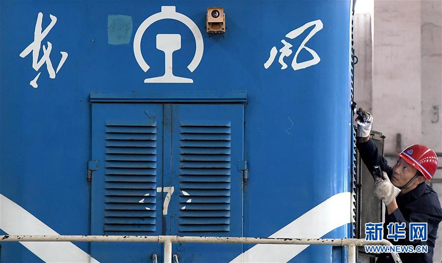 （圖片故事）（2）&ldquo;機車醫生&rdquo;李向前：&ldquo;望聞問切&rdquo;保安全