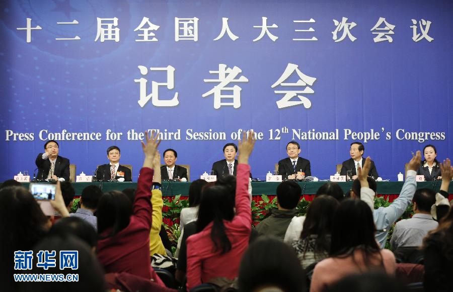 (兩會)(1)直面熱點 “干貨”不斷——十二屆全國人大三次會議組織十數場記者會回眸