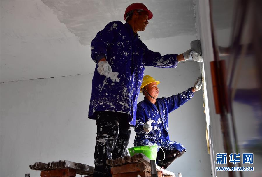 （走基層 聽(tīng)民聲）（5）貧困戶(hù)王萬(wàn)才的&ldquo;詩(shī)意&rdquo;脫貧路