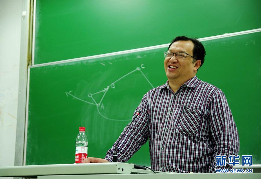 （新華全媒頭條&middot;圖文互動(dòng)）（3）清明，為了祭奠，更為了前行