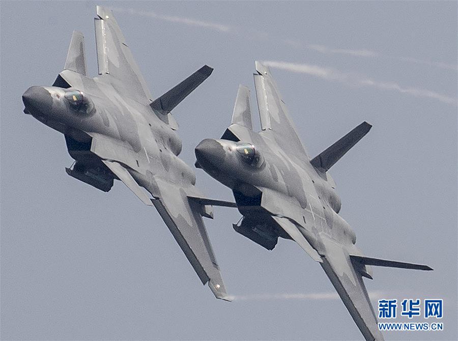 (軍事)(1)殲-20戰機進行展示 震撼獻禮空軍成立紀念日