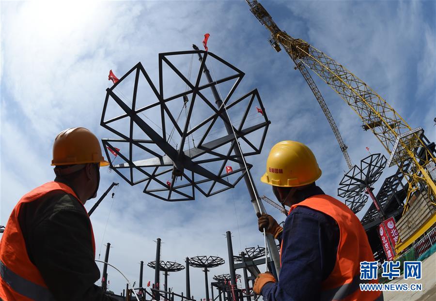 （新華全媒頭條·圖文互動）（2）領航！向著高質量發展堅定前行——以習近平同志為核心的黨中央引領中國經濟發展述評