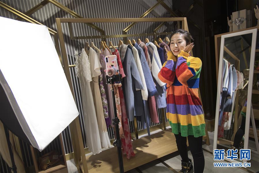 (新華全媒頭條·圖文互動)(3)“天下第一街”的“浴火重生”——漢正街兩度“起死回生”背后的迭代“密碼”