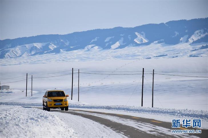 (新春走基層·圖文互動)(4)天山深處“電小二”:冰雪世界里最暖的一抹“黃”