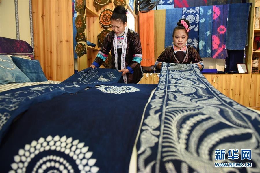 （新華全媒頭條·兩會精神看落實(shí)·圖文互動）（3）把握時代脈搏　聆聽時代聲音——落實(shí)全國兩會精神堅定文化自信述評