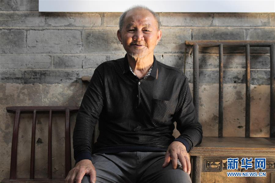 (壯麗70年·奮斗新時代——記者再走長征路·圖文互動)(6)半條被子折射軍民魚水情