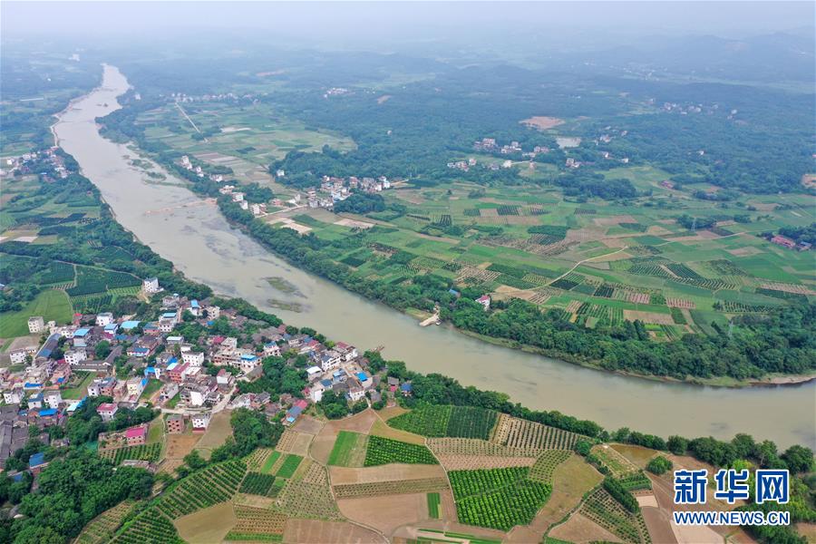 （壯麗70年&middot;奮斗新時代&mdash;&mdash;記者再走長征路&middot;圖文互動）（1）為有犧牲多壯志，敢教日月換新天&mdash;&mdash;重返紅軍血戰現場