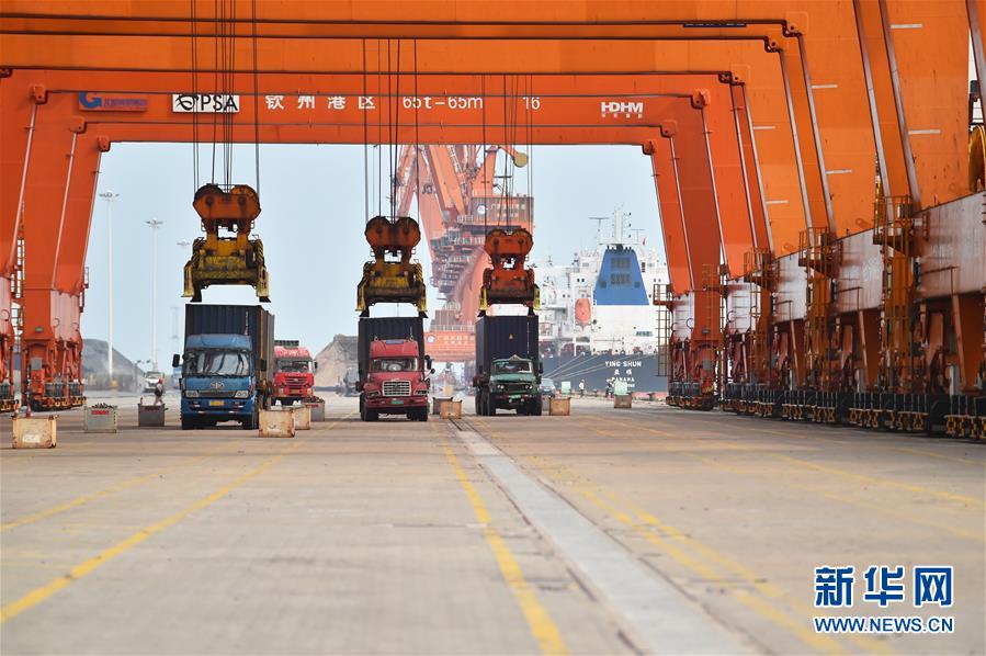 (壯麗70年·奮斗新時(shí)代——共和國(guó)發(fā)展成就巡禮·圖文互動(dòng))(4)壯美廣西70年:走活開放新棋局 勠力共圓復(fù)興夢(mèng)