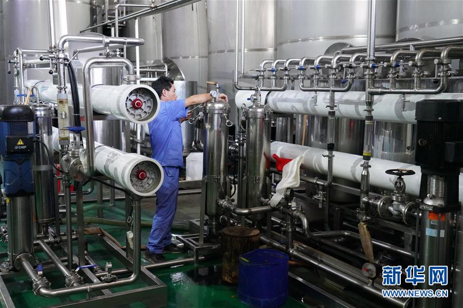 （在習(xí)近平新時(shí)代中國特色社會(huì)主義思想指引下&mdash;&mdash;新時(shí)代新作為新篇章&middot;總書記關(guān)心的百姓身邊事&middot;圖文互動(dòng)）（1）大污染變身&ldquo;大寶藏&rdquo;：治理畜禽糞污，他們這樣干！