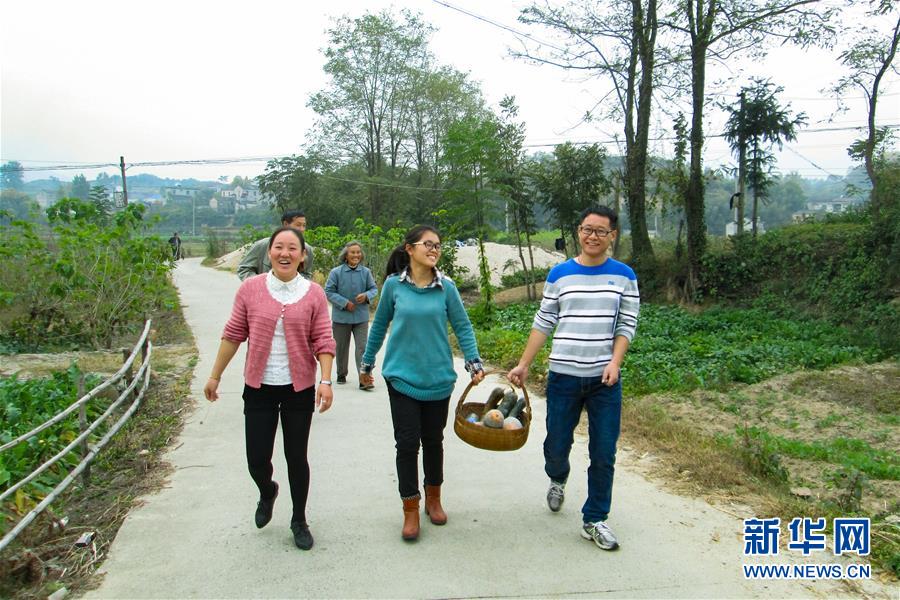 （新華全媒頭條&middot;時代先鋒&middot;圖文互動）（1）換得秋實一夏花&mdash;&mdash;追記基層青年紀檢監察干部李夏