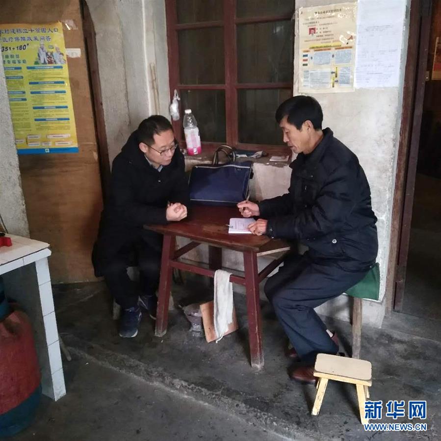 （新華全媒頭條&middot;時代先鋒&middot;圖文互動）（3）換得秋實一夏花&mdash;&mdash;追記基層青年紀檢監察干部李夏