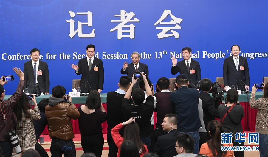 (兩會(huì)·XHDW)(1)全國人大相關(guān)負(fù)責(zé)人就“人大立法工作”答記者問