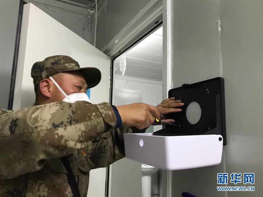 （新華全媒頭條&middot;圖文互動）（12）致敬&ldquo;沉默的英雄&rdquo;&mdash;&mdash;記武漢火神山雷神山醫院的建設者