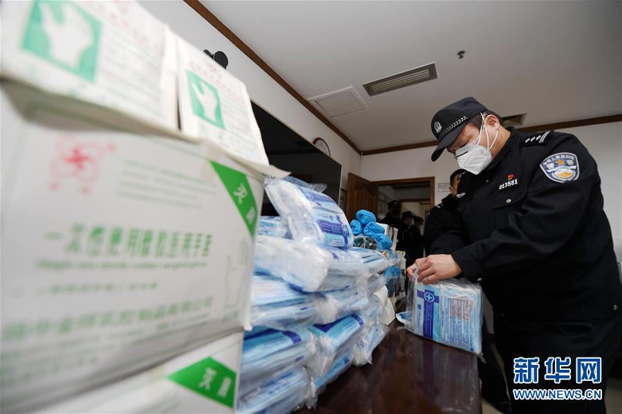 (聚焦疫情防控·圖文互動)(10)在戰(zhàn)“疫”大考中不斷進步——中國抗疫治理能力的生動實踐