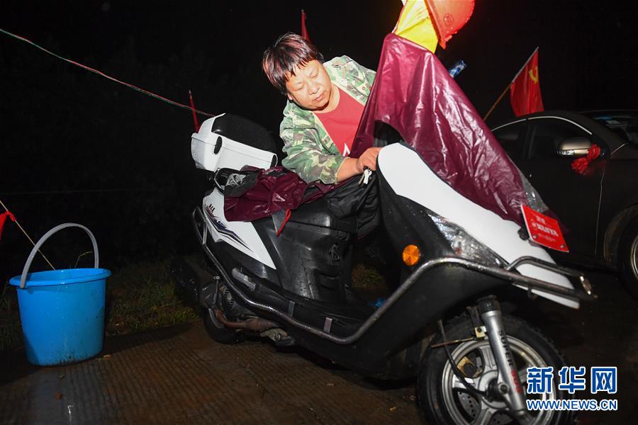 (防汛抗洪·圖文互動)(6)八百里洞庭戰(zhàn)“懸湖”