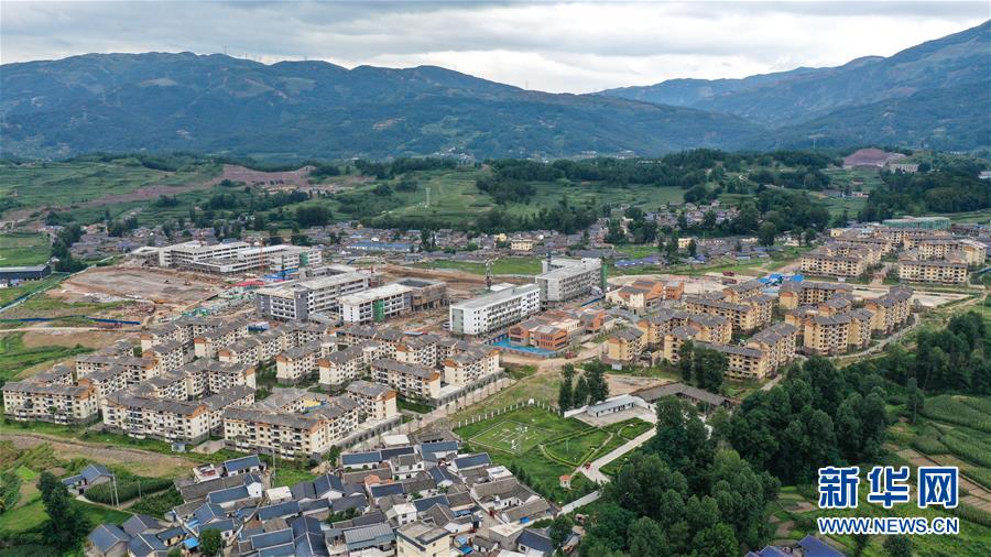 (新華全媒頭條·決戰(zhàn)決勝脫貧攻堅·督戰(zhàn)未摘帽貧困縣·圖文互動)(7)苦蕎花開大涼山——四川7個未摘帽縣脫貧攻堅一線觀察