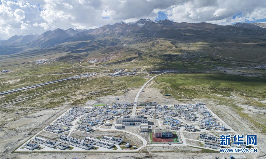 （新華全媒頭條&middot;走向我們的小康生活&middot;圖文互動）（1）扎西德勒，我們的新家園&mdash;&mdash;西藏易地扶貧搬遷搬出幸福美好新生活
