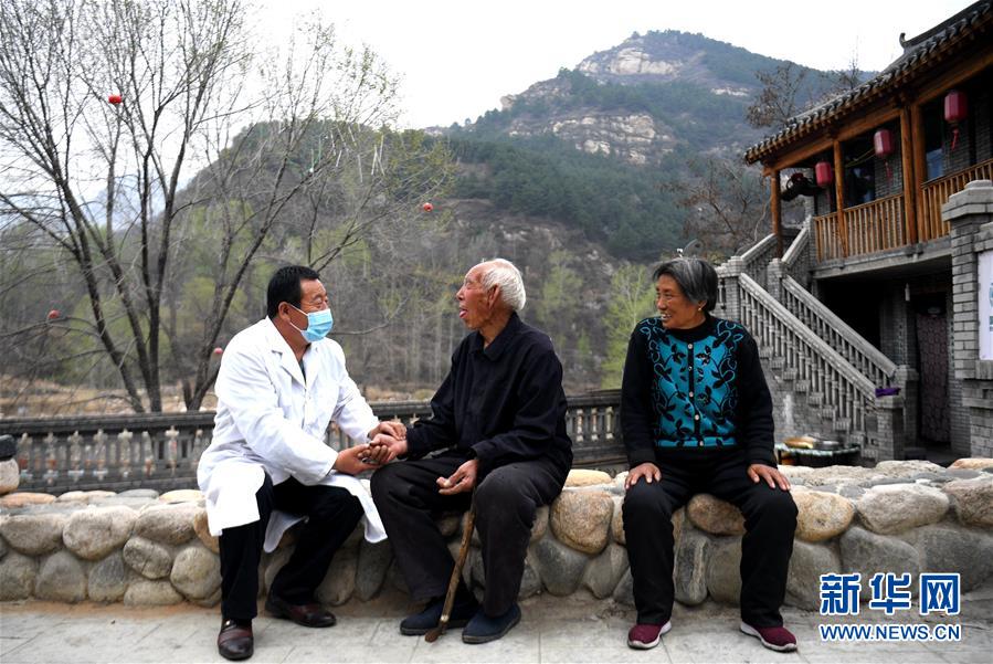 （習近平的小康故事&middot;新華網&middot;圖文互動）（9）&ldquo;讓所有老年人都能有一個幸福美滿的晚年&rdquo;&mdash;&mdash;習近平和尊老養老的故事