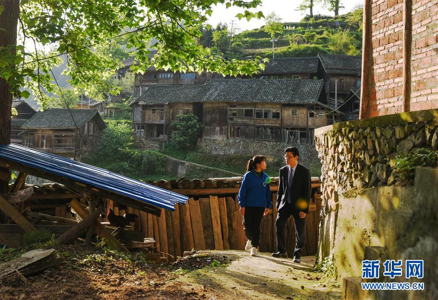 （新華全媒頭條&middot;圖文互動）（8）凝心鑄師魂　立德育新人&mdash;&mdash;以習近平同志為核心的黨中央關心教師隊伍建設紀實