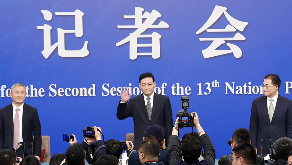 肖亞慶等就“國有企業改革發展”答記者問