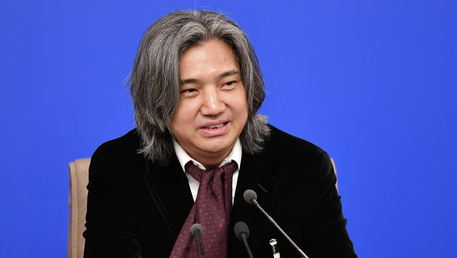 全國政協常委、文化文史和學習委員會委員，中國美術館館長，中國美術家協會副主席 吳為山