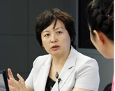 秦虹在訪談現場