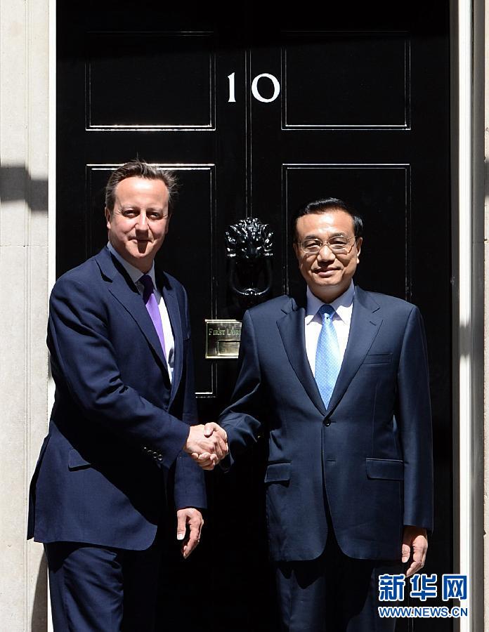 6月17日，國務(wù)院總理李克強(qiáng)在倫敦唐寧街10號(hào)首相府同英國首相卡梅倫舉行中英總理年度會(huì)晤。新華社記者 李濤 攝