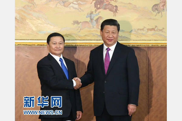 8月22日，國家主席習近平在烏蘭巴托會見蒙古國總理阿勒坦呼亞格。 新華社記者龐興雷攝 