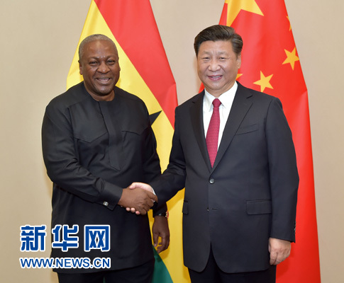 12月3日,國家主席習近平在約翰內斯堡會見加納總統馬哈馬。新華社記者 李濤 攝
12月3日,國家主席習近平在約翰內斯堡會見加納總統馬哈馬。新華社記者 李濤 攝