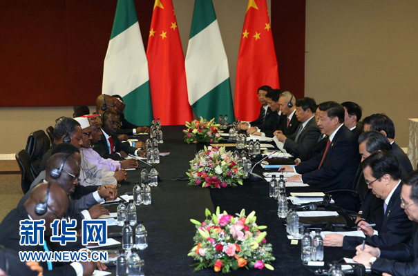 12月4日，國(guó)家主席習(xí)近平在約翰內(nèi)斯堡會(huì)見尼日利亞總統(tǒng)布哈里。 新華社記者 龐興雷 攝 