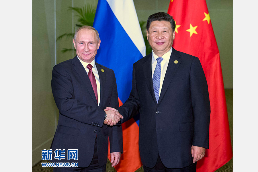 11月19日,國家主席習近平在利馬會見俄羅斯總統普京。 新華社記者李濤 攝 11月19日,國家主席習近平在利馬會見俄羅斯總統普京。 新華社記者李濤 攝