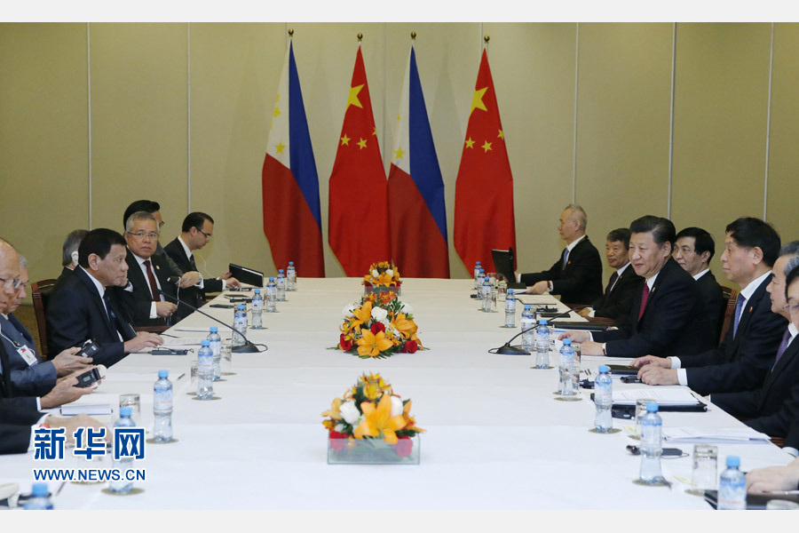 11月19日,國家主席習近平在利馬會見菲律賓總統杜特爾特。新華社記者 鞠鵬 攝 11月19日,國家主席習近平在利馬會見菲律賓總統杜特爾特。新華社記者 鞠鵬 攝