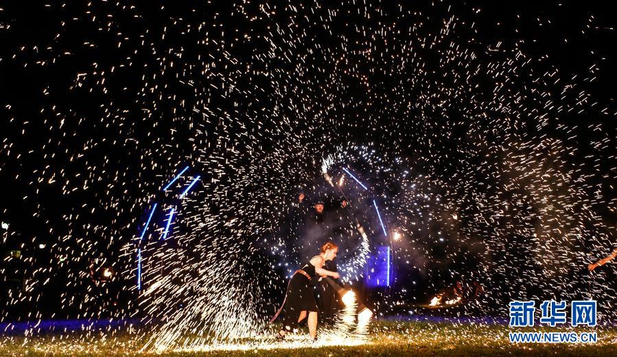 （XHDW）（1）第十三屆波蘭火焰藝術節精彩上演