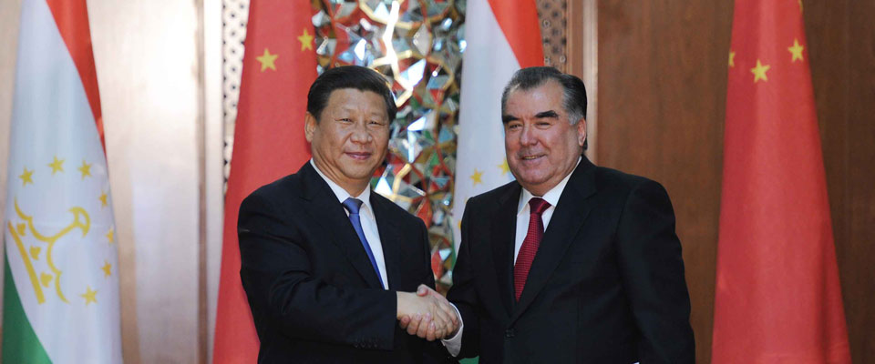 習近平和拉赫蒙共同簽署《中塔關于進一步發展和深化戰略伙伴關系的聯合宣言》