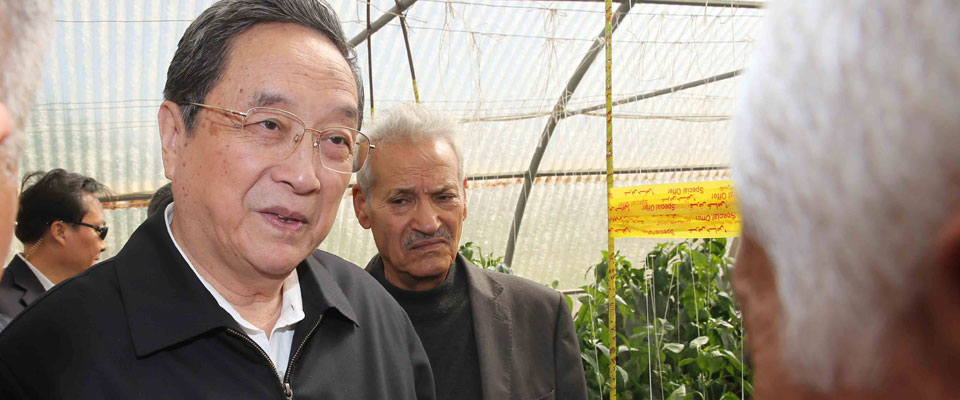 俞正聲參觀(guān)碩果農(nóng)業(yè)合作社