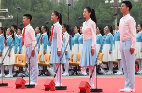 聽共青團員和少先隊員的心聲：請黨放心，強國有我！